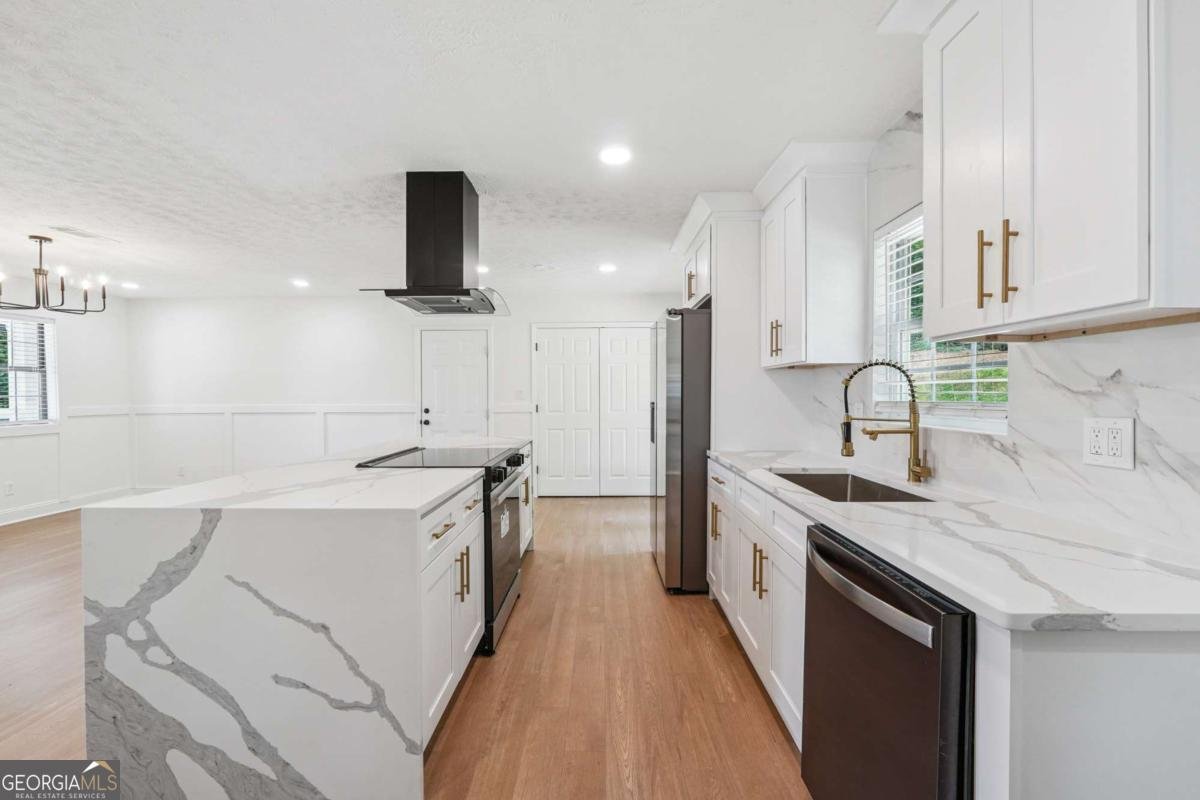 2103 Forest Court Snellville - 10