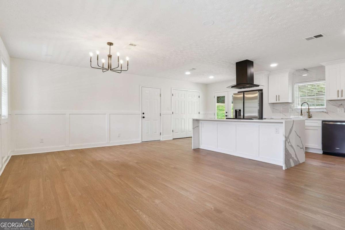 2103 Forest Court Snellville - 4