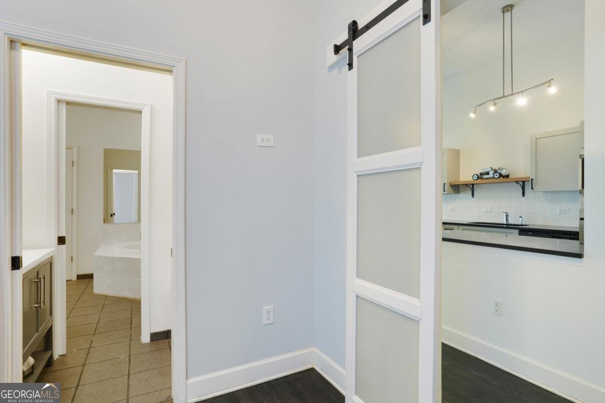3820 Roswell Road Atlanta - 6