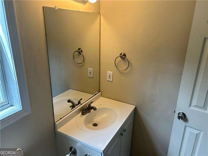 2494 Riverwood Spring Ellenwood - 9