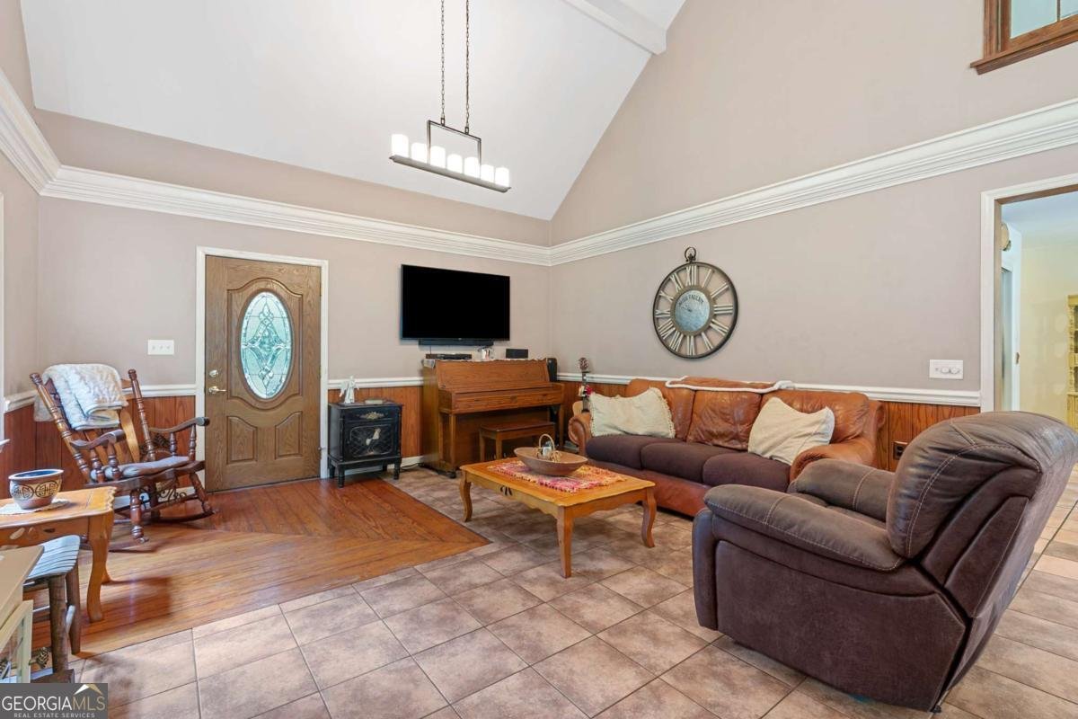 16335 Henderson Road Milton - 1
