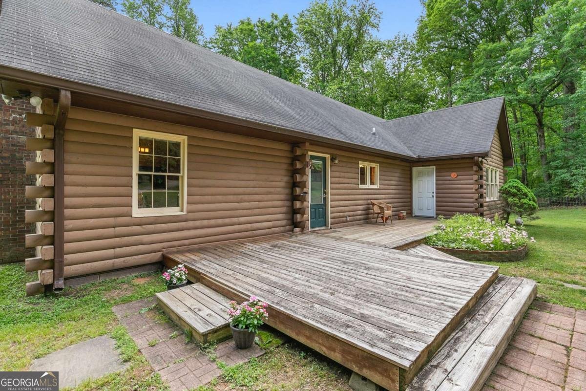 16335 Henderson Road Milton - 28