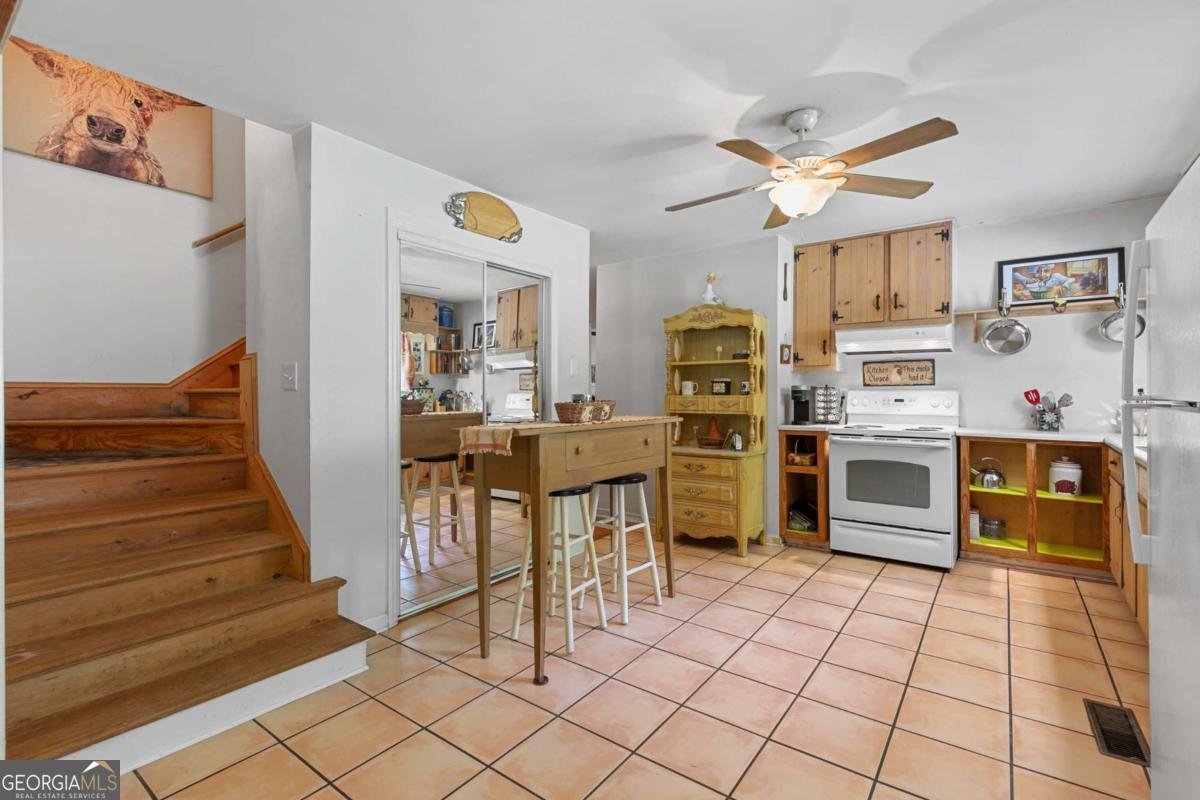 16335 Henderson Road Milton - 5