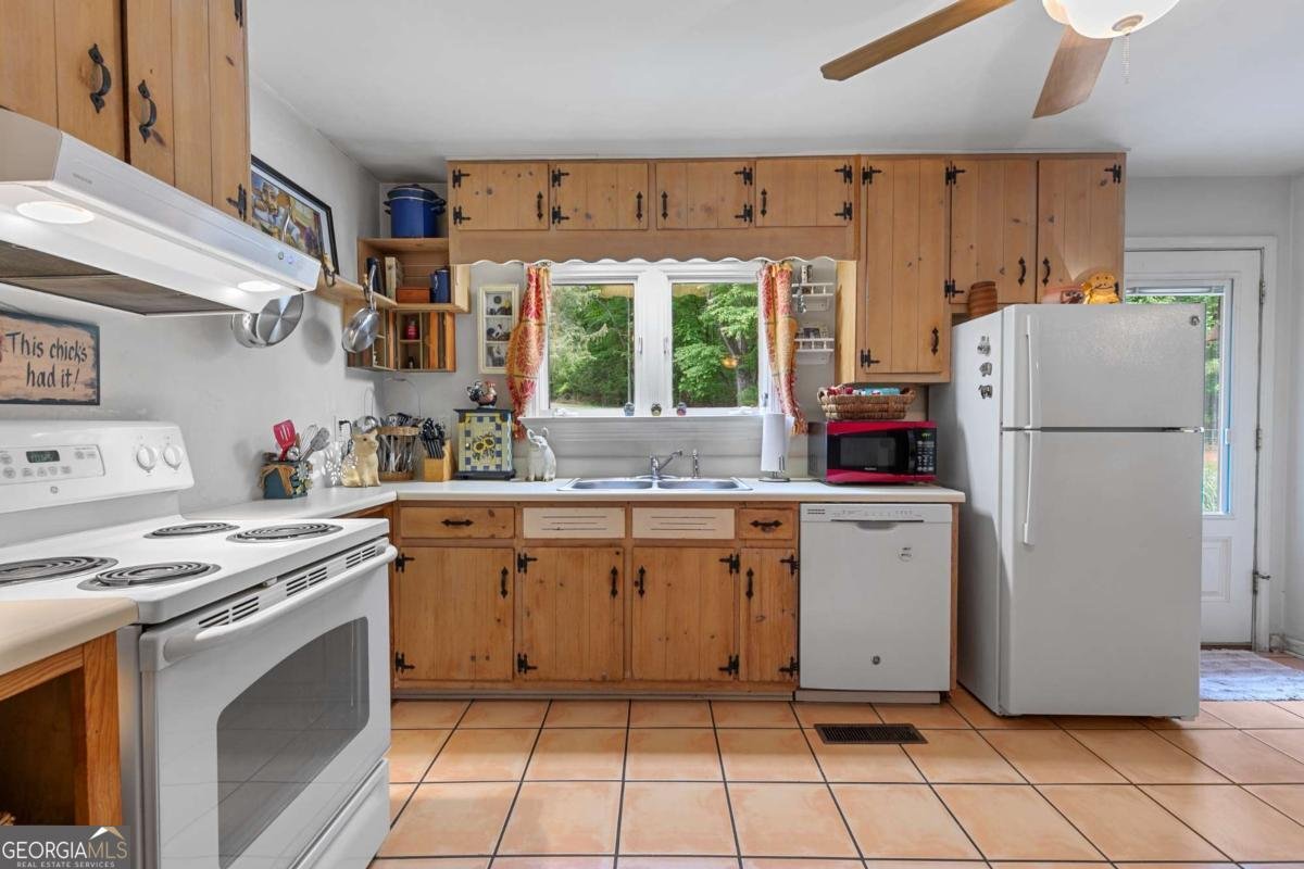 16335 Henderson Road Milton - 9