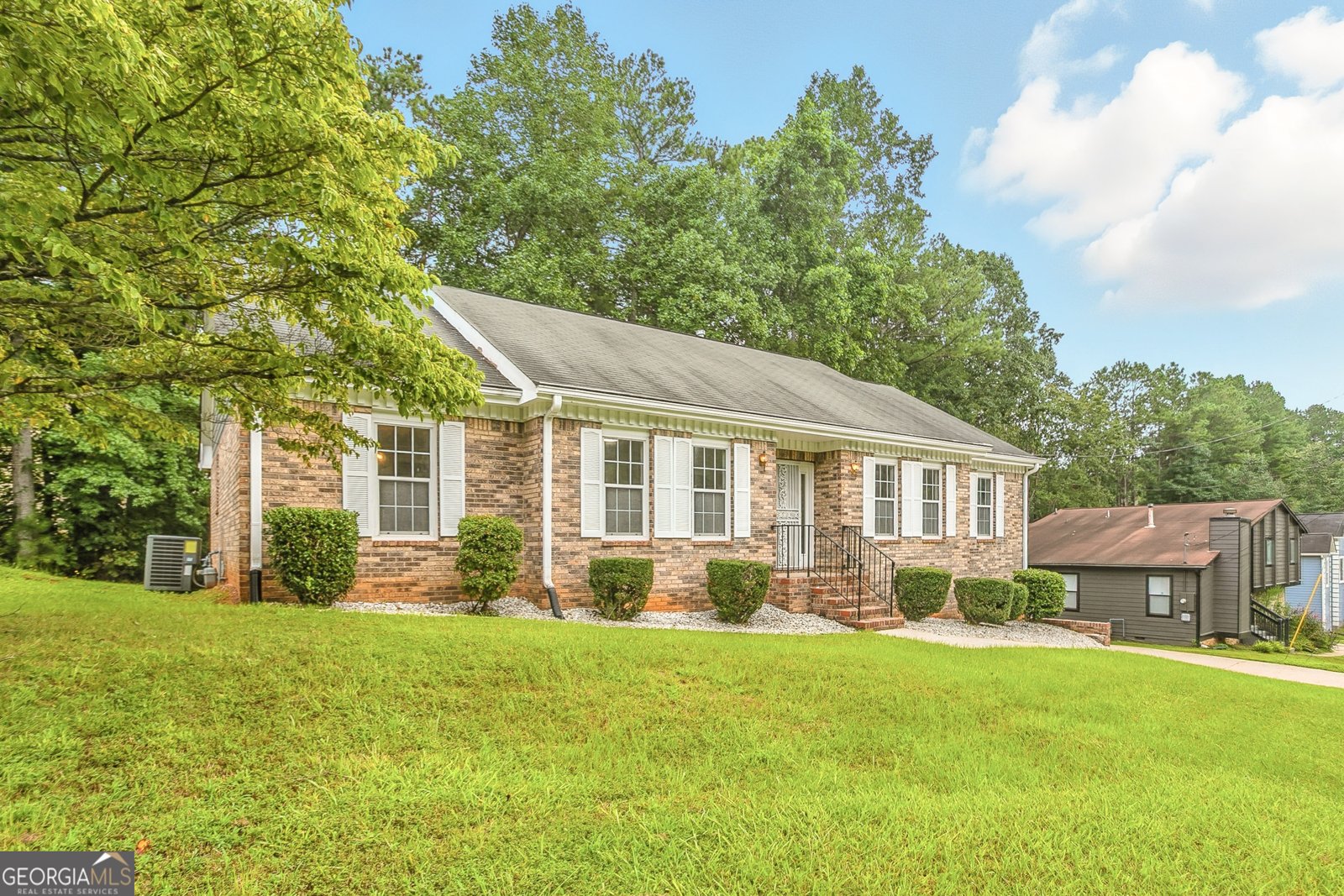 670 Timbergrove Drive Atlanta - 2