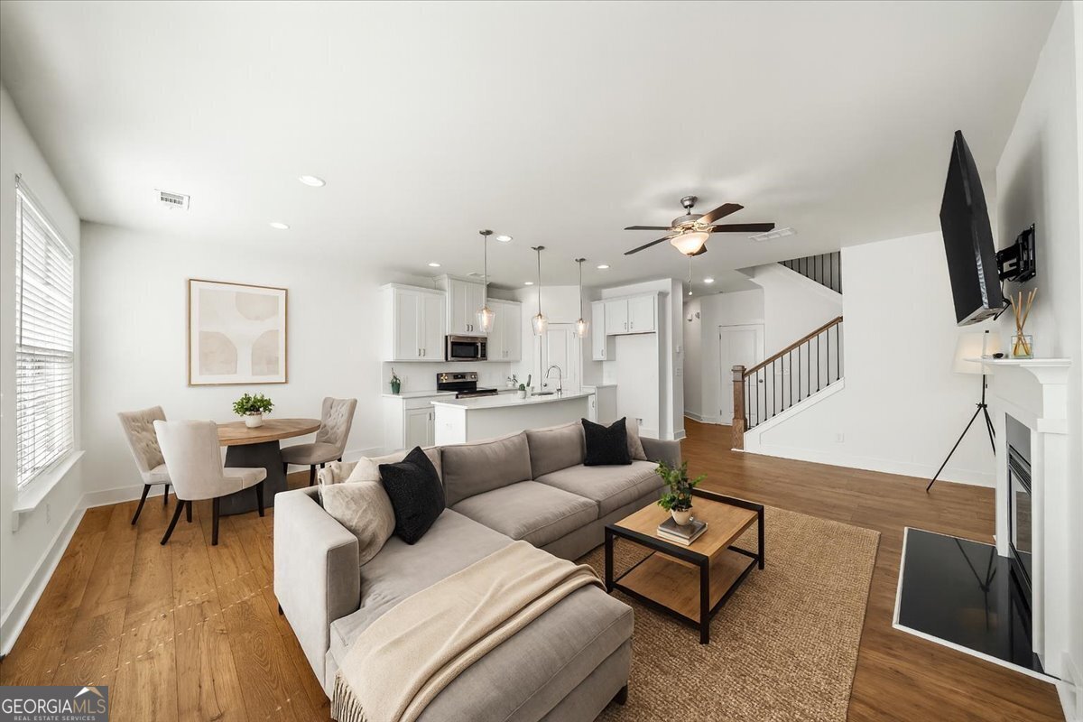 34 Auburn Woods Drive Auburn - 1