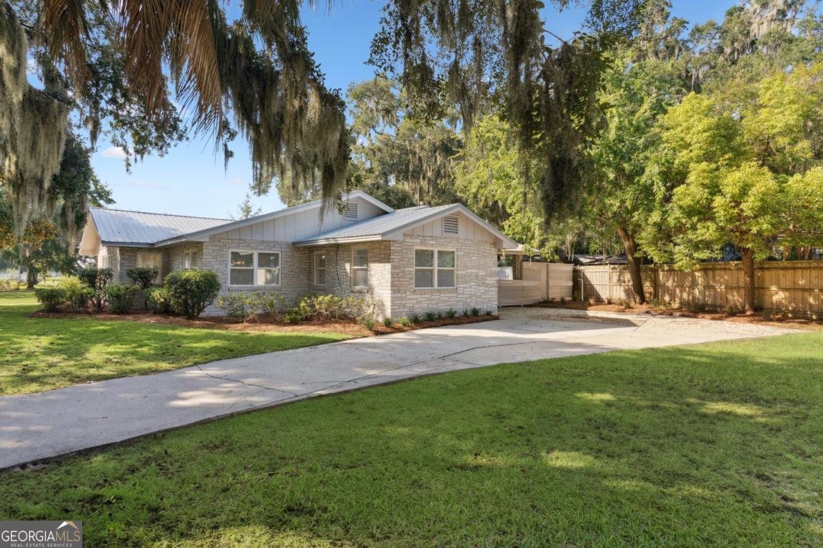 1425 Lanier Boulevard Brunswick - 2