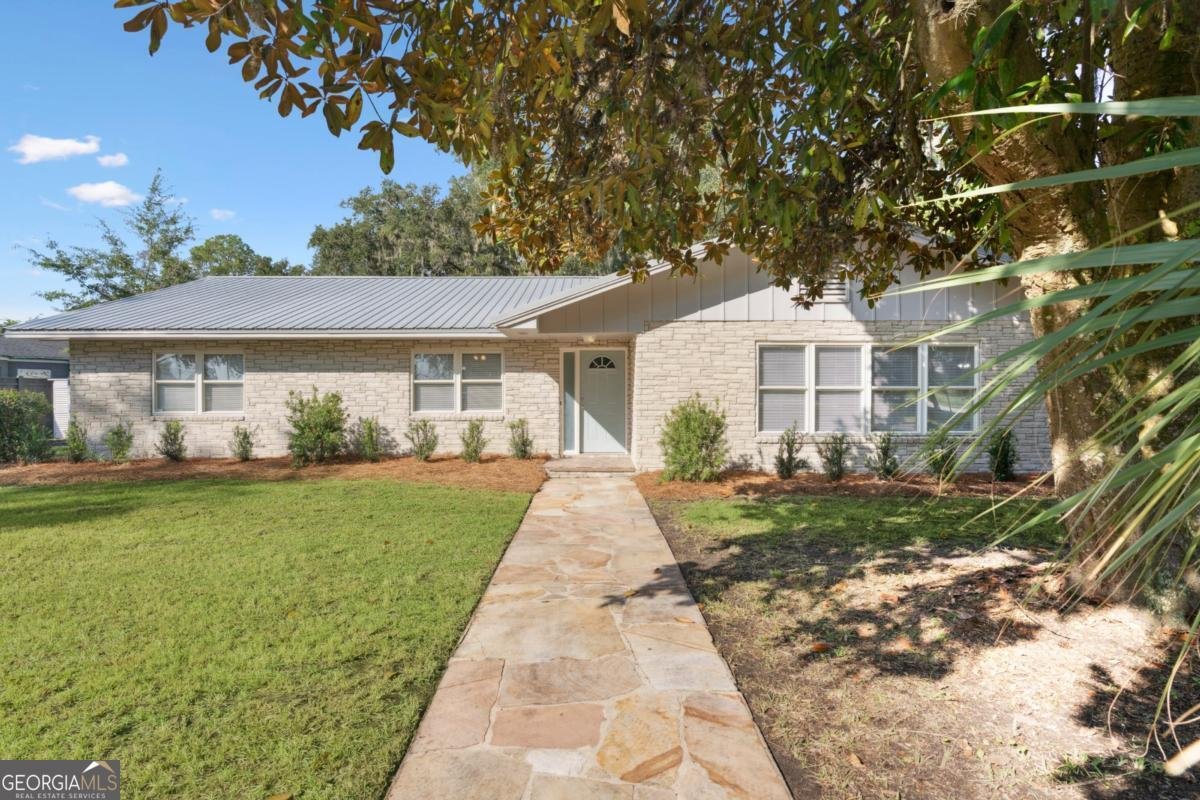 1425 Lanier Boulevard Brunswick - 45