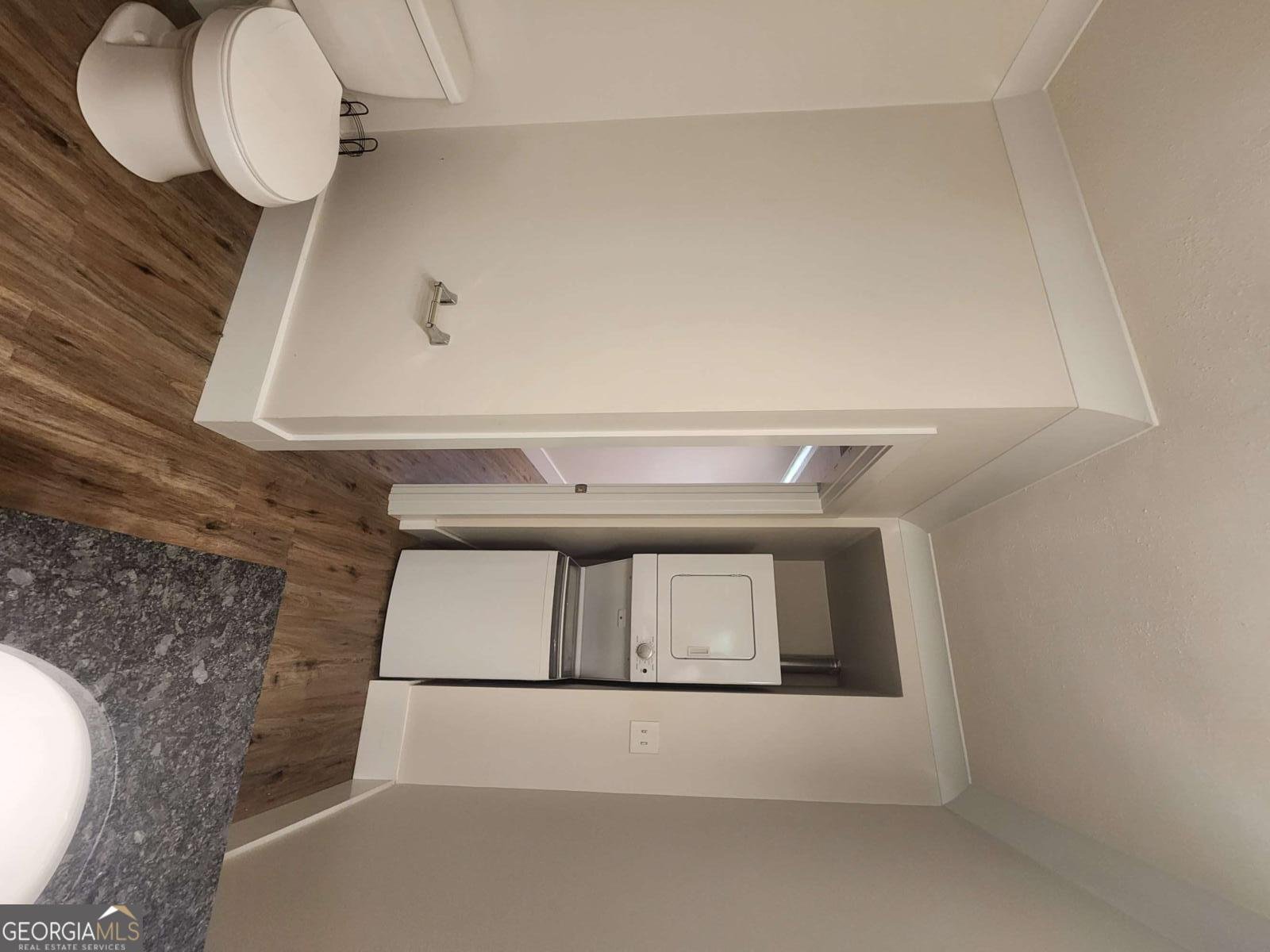 490 Ofarrell Street Athens - 11