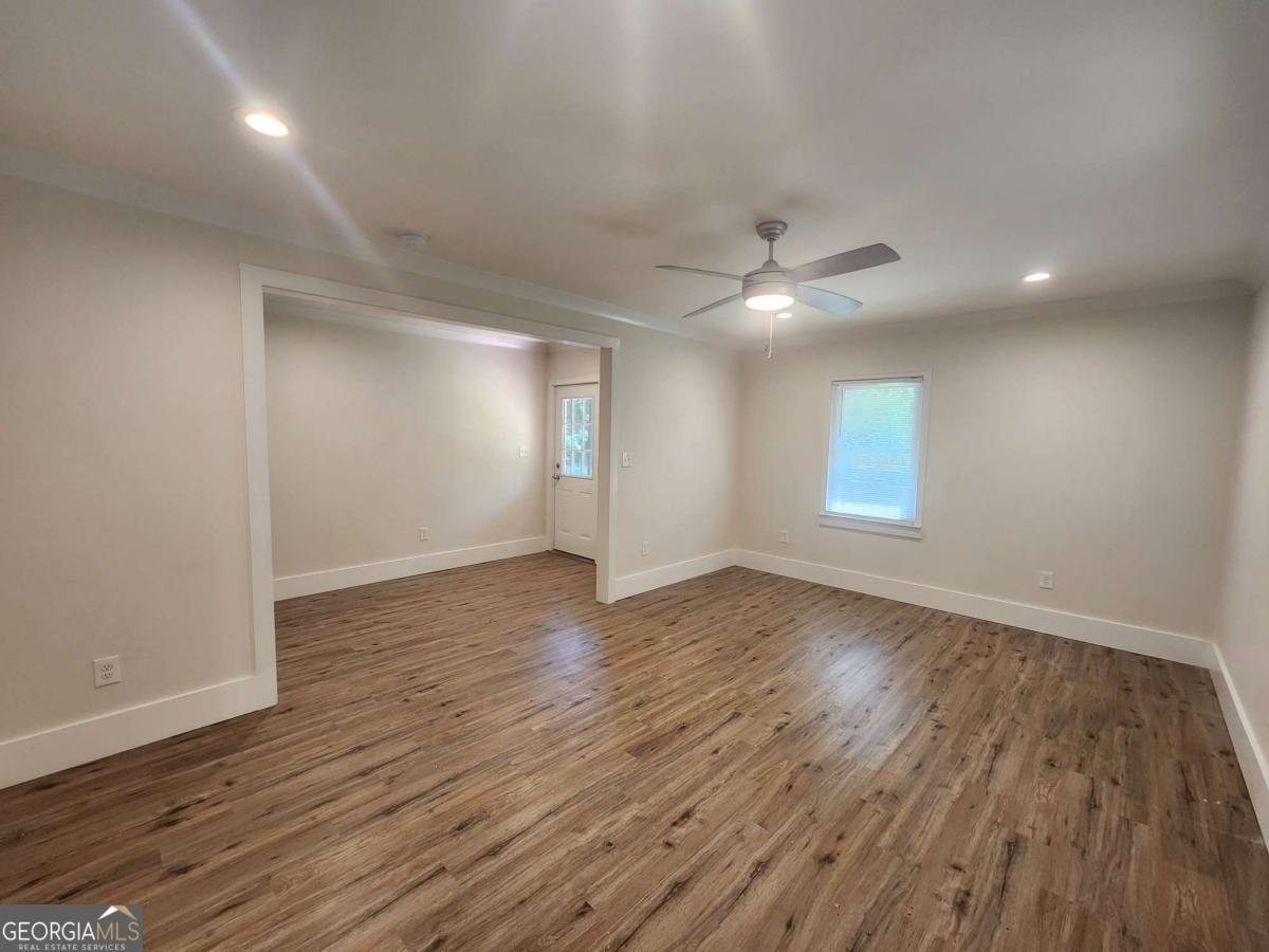 490 Ofarrell Street Athens - 4