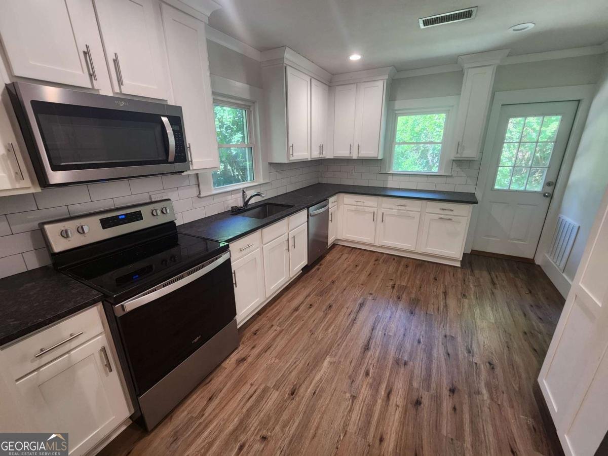 490 Ofarrell Street Athens - 6