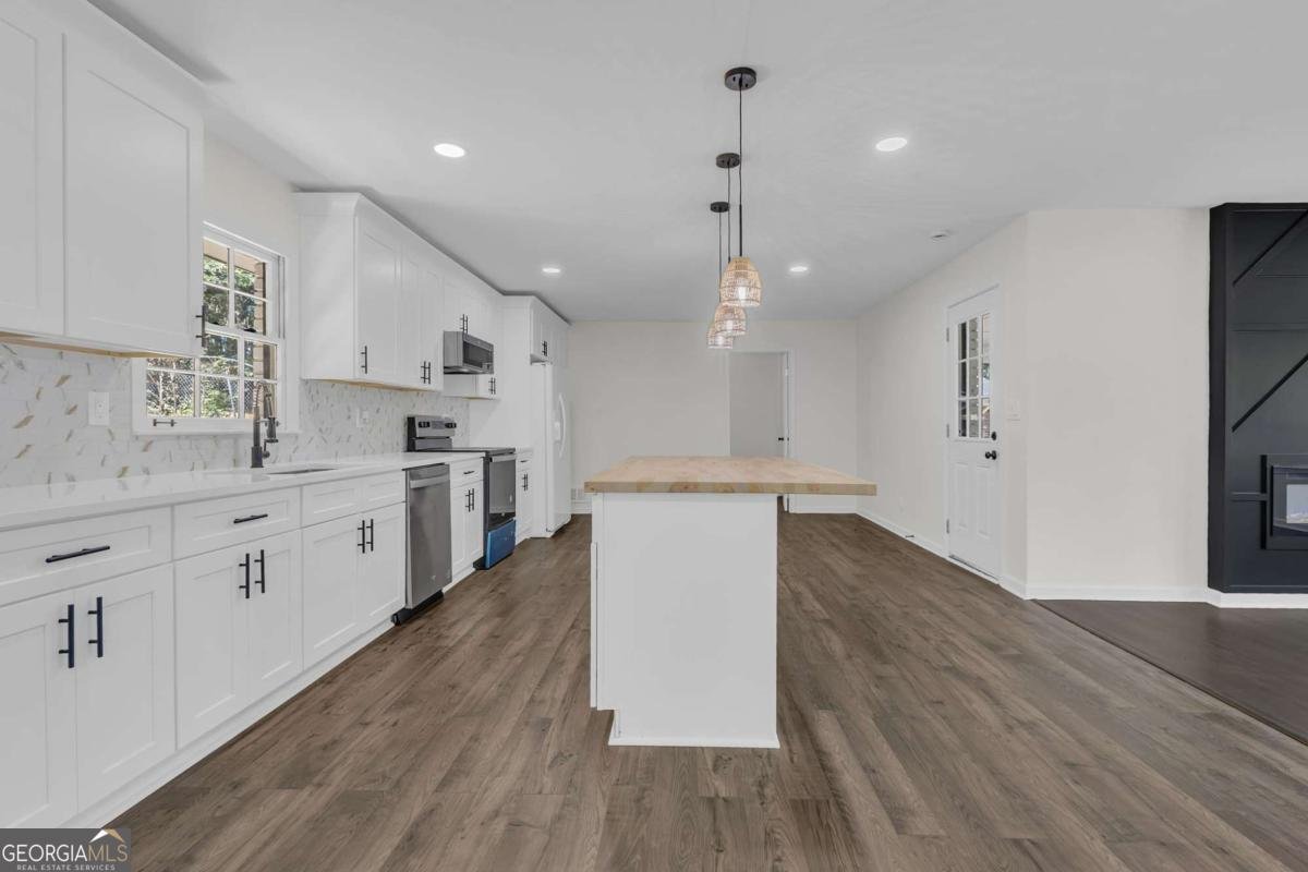 2401 Winshire Drive Decatur - 24