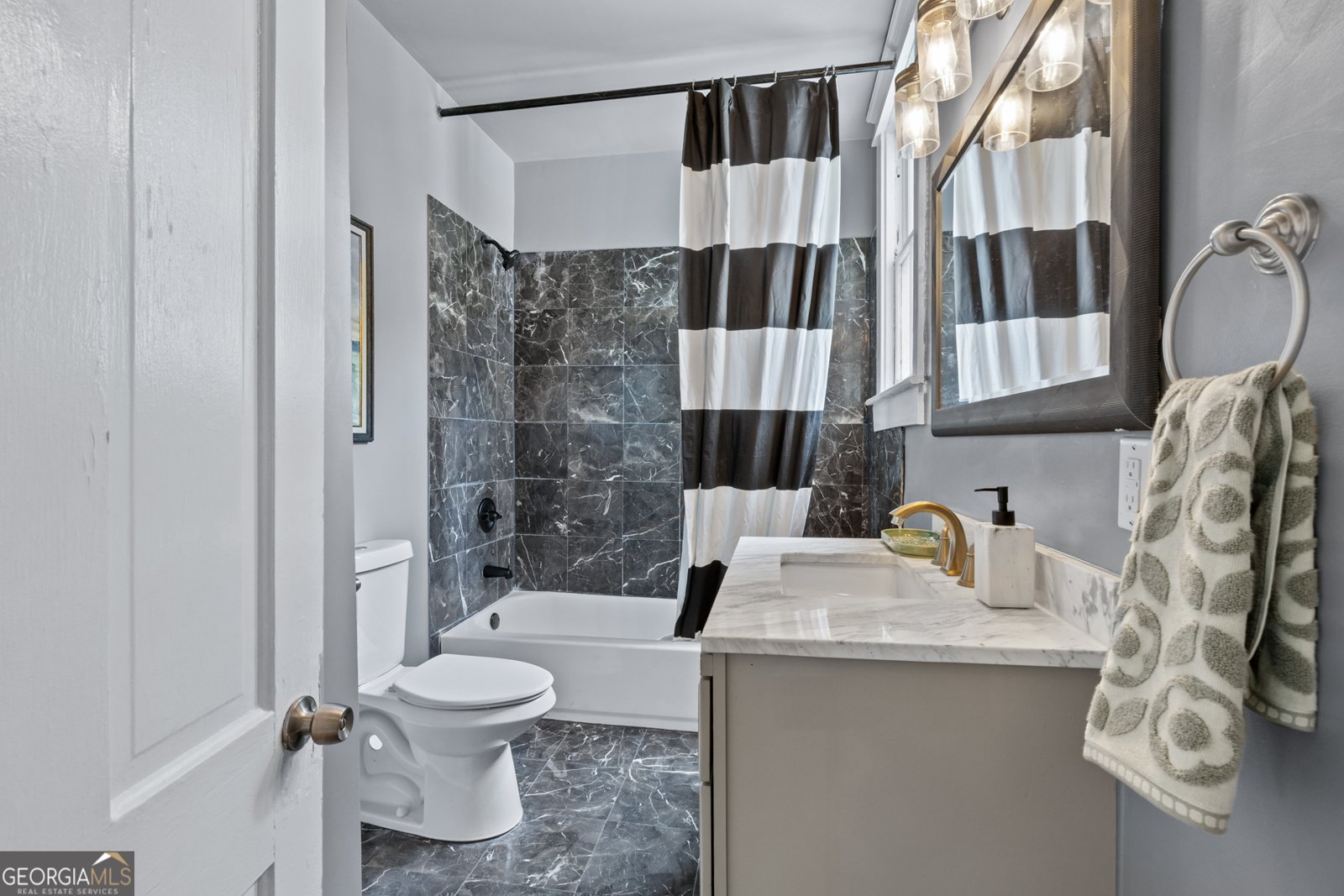 657 Henry Street Savannah - 10