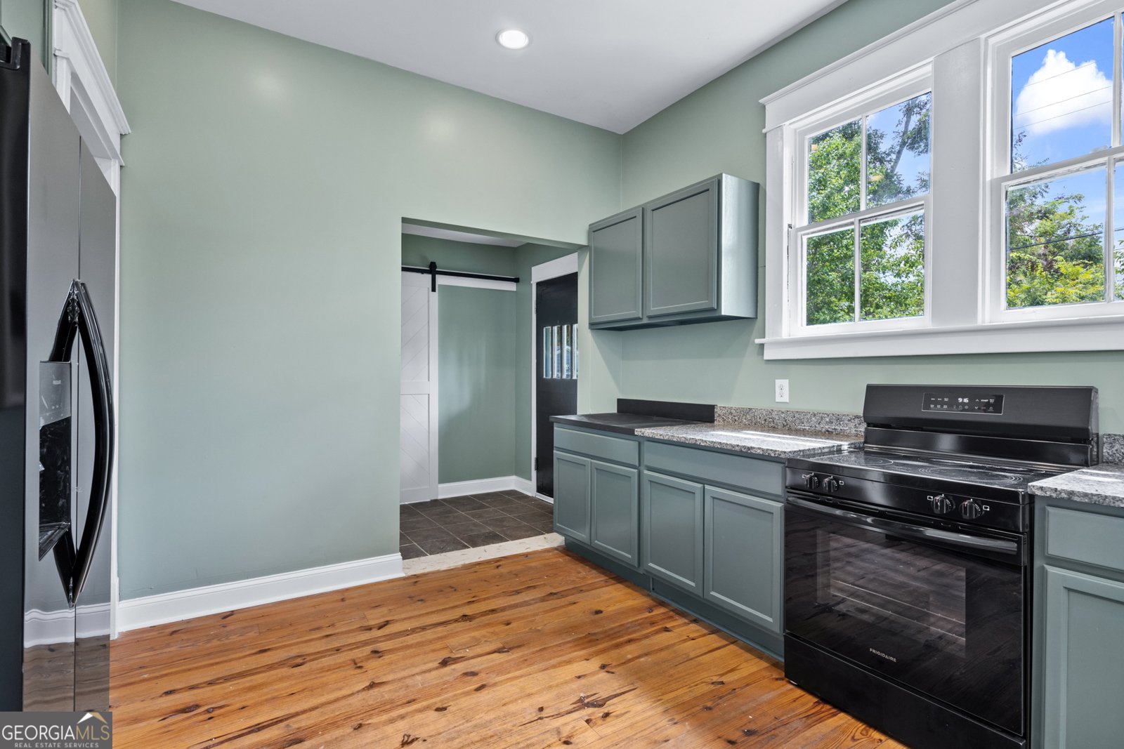 657 Henry Street Savannah - 11