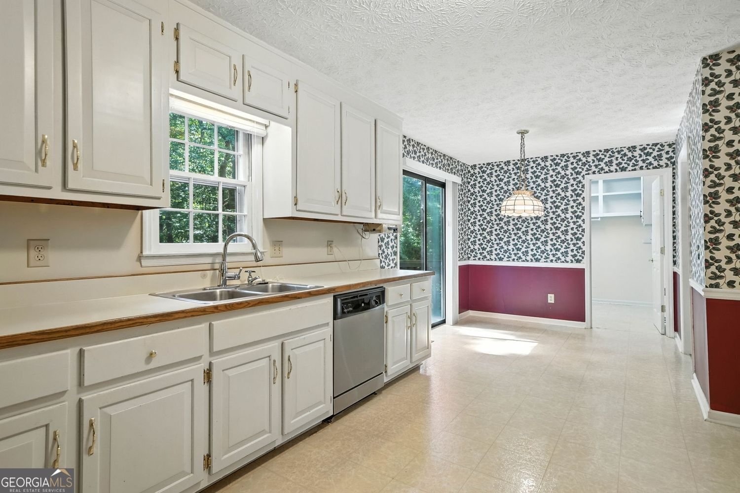 1917 Nantucket Drive Woodstock - 6