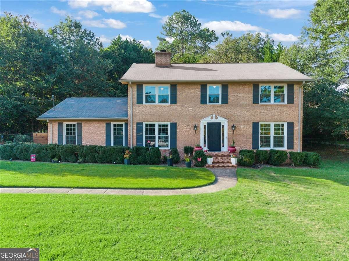 200 CLIFTON Drive Athens - 1
