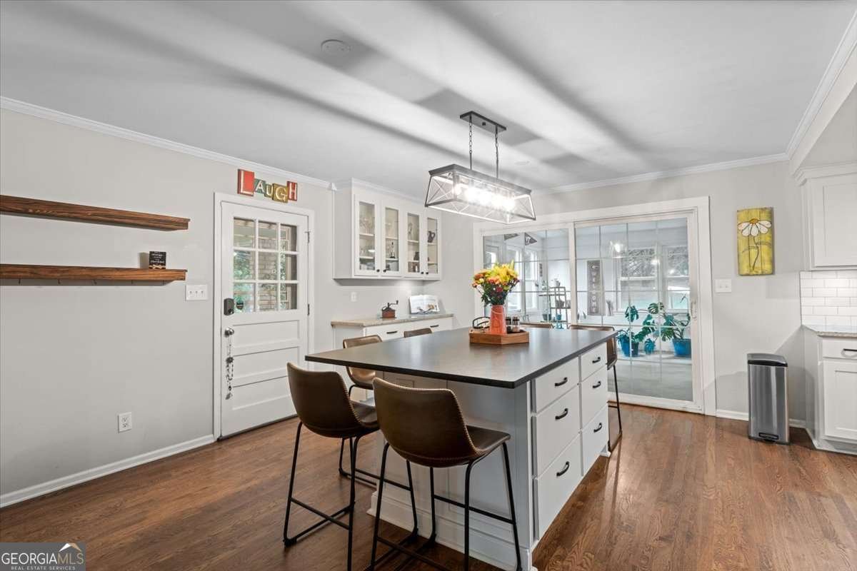 200 CLIFTON Drive Athens - 16