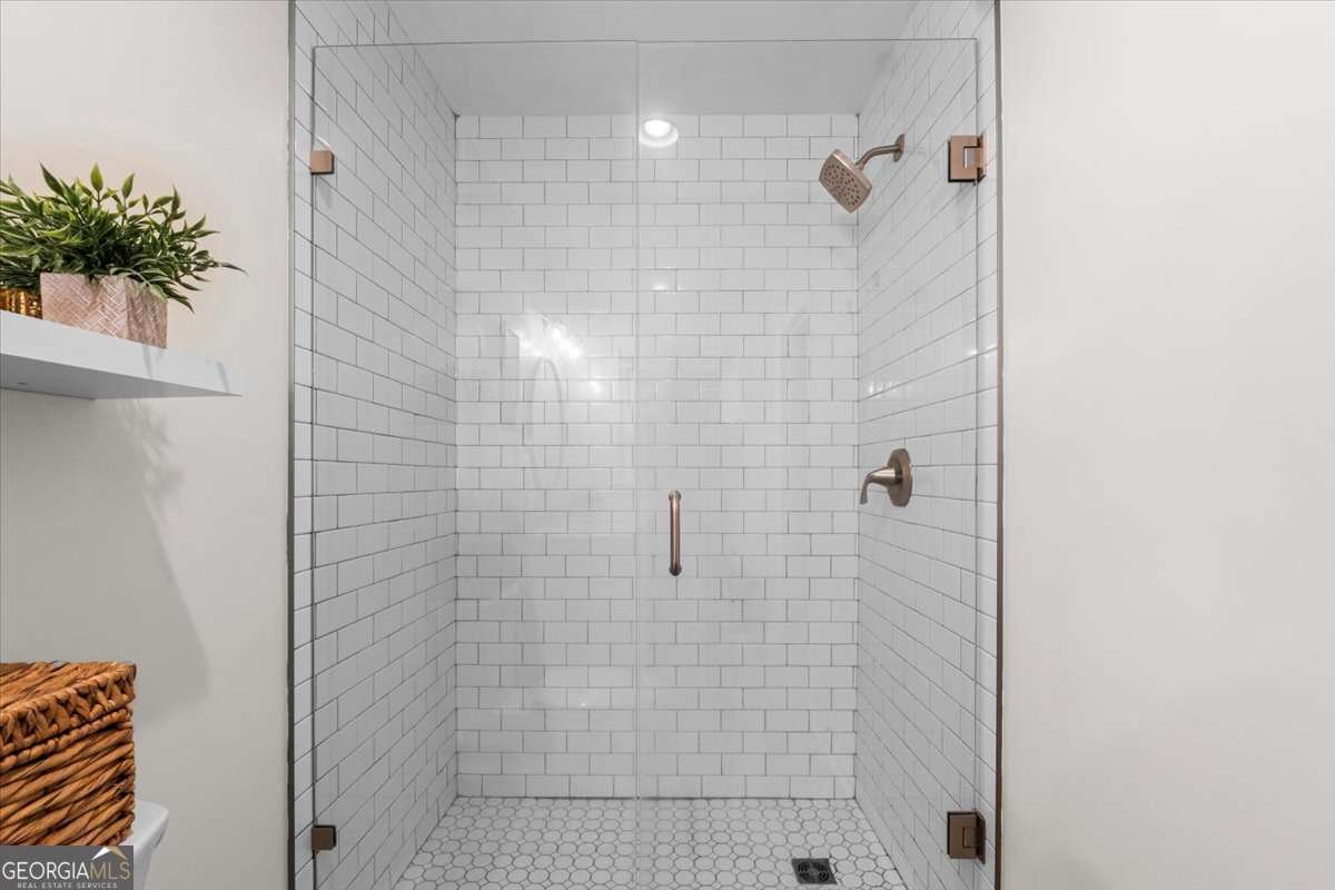 200 CLIFTON Drive Athens - 24