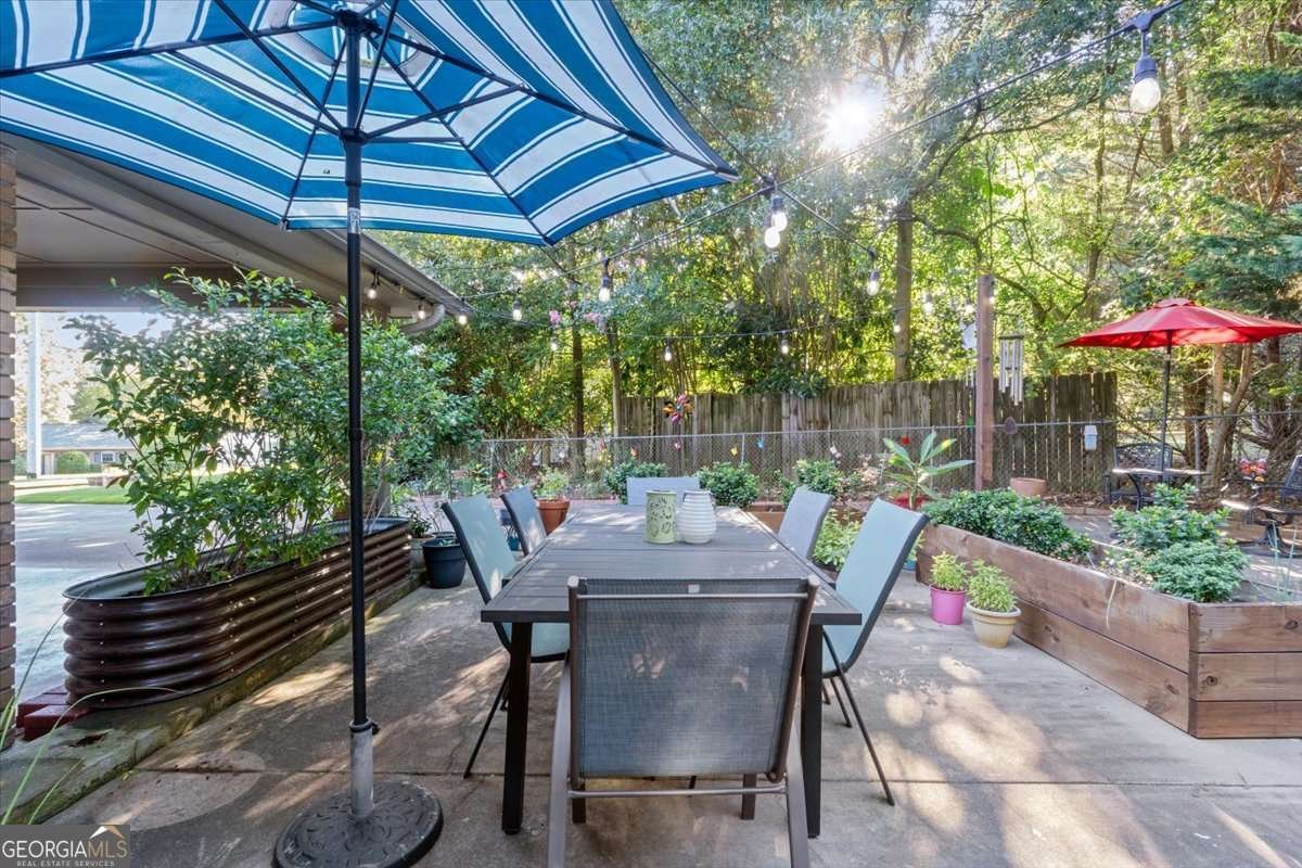200 CLIFTON Drive Athens - 33