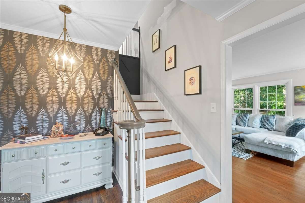 200 CLIFTON Drive Athens - 4