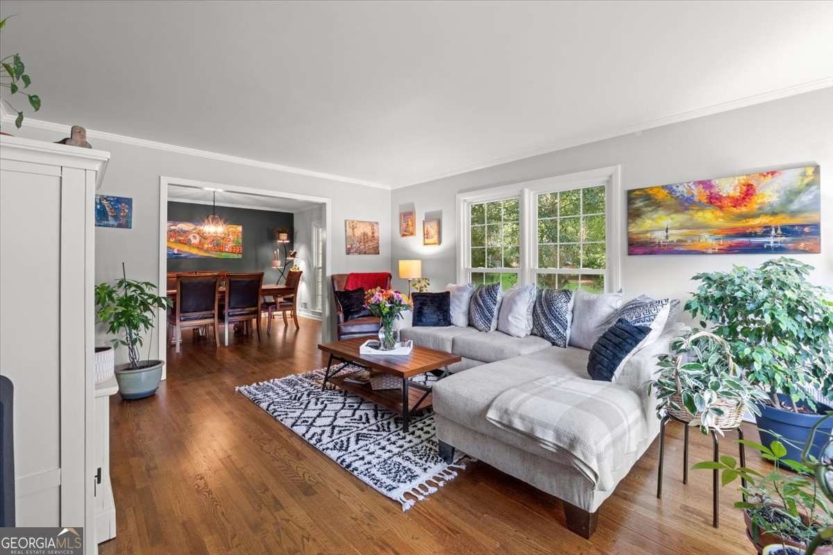 200 CLIFTON Drive Athens - 8