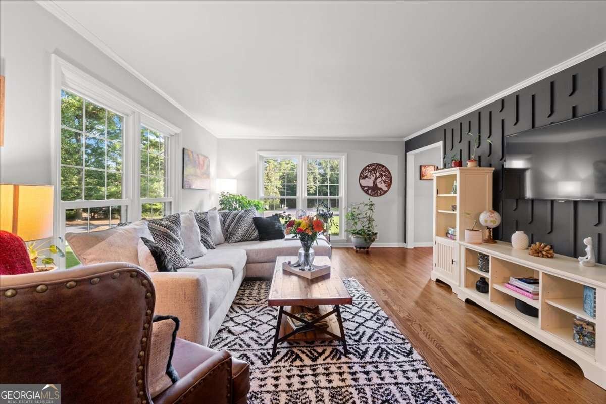 200 CLIFTON Drive Athens - 9
