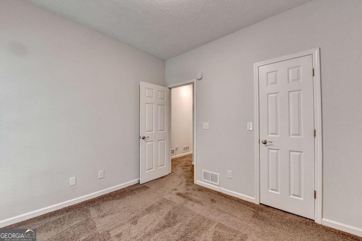 6220 Mockingbird Road Cumming - 31
