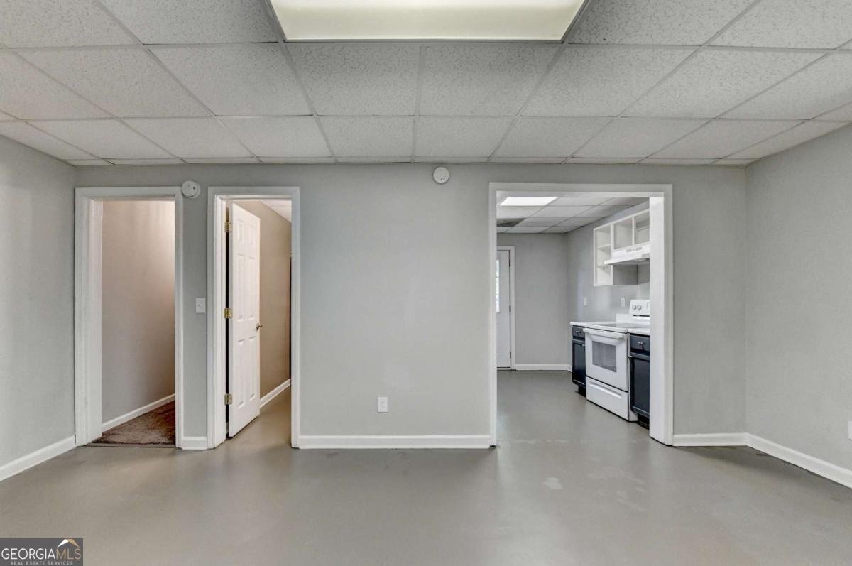 6220 Mockingbird Road Cumming - 33