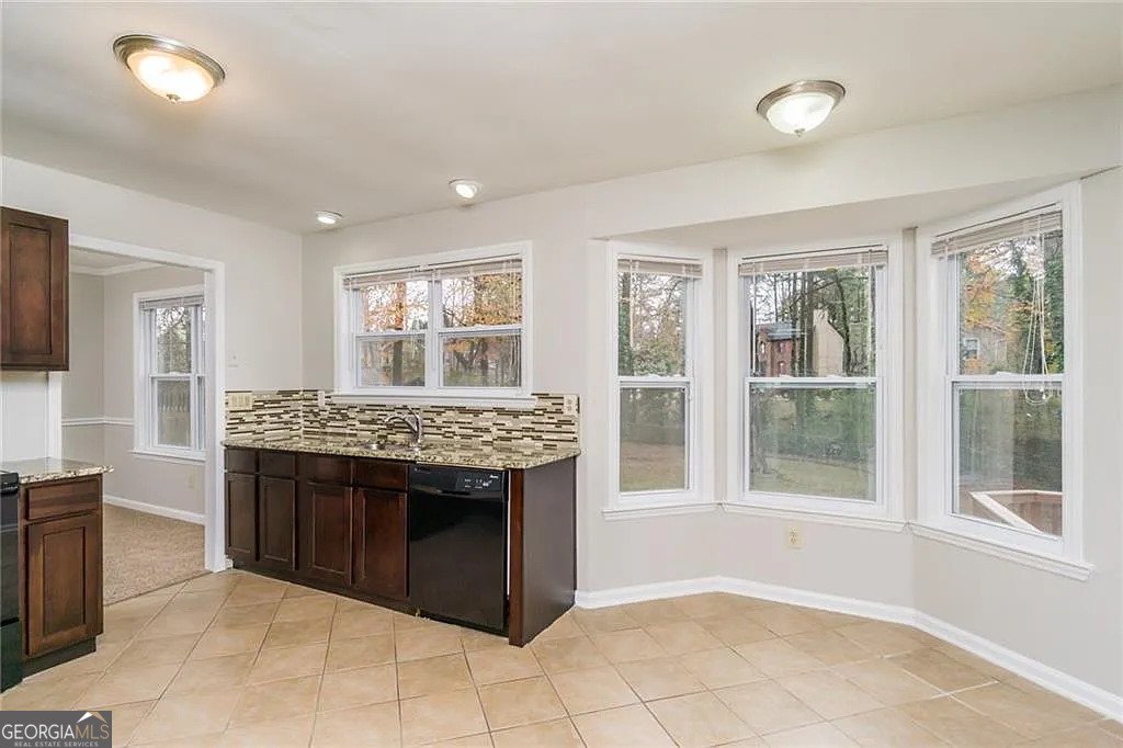 140 LEIGH KAY Drive Lawrenceville - 2