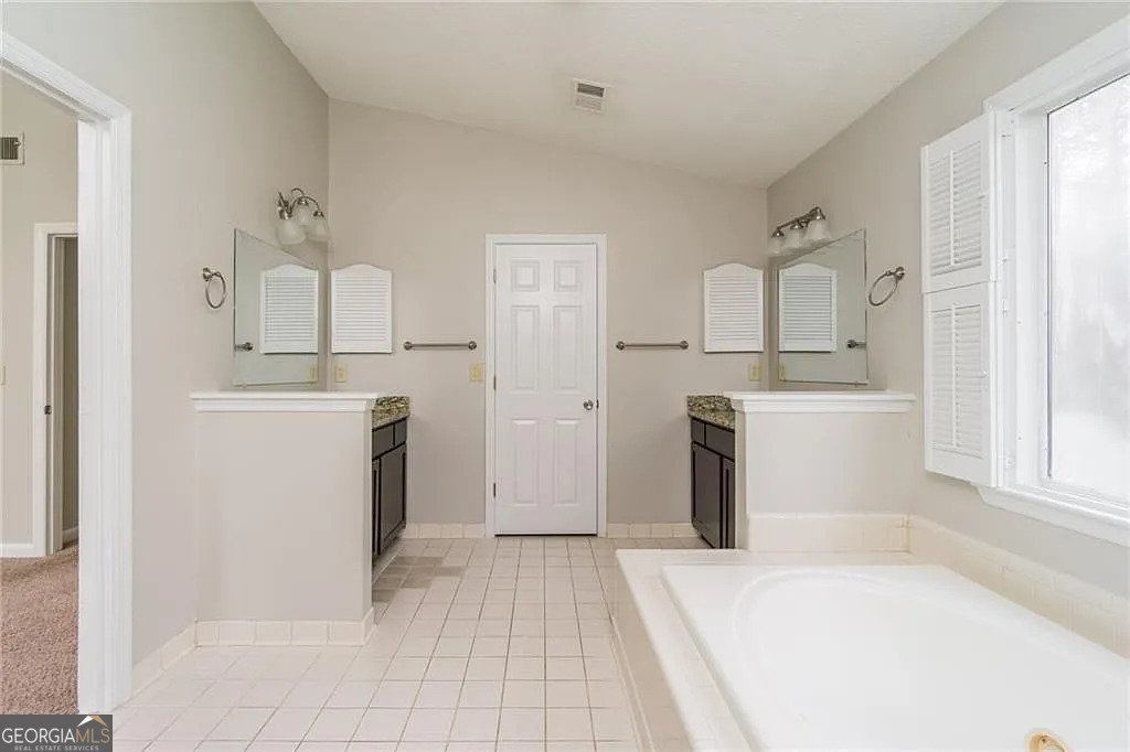 140 LEIGH KAY Drive Lawrenceville - 3