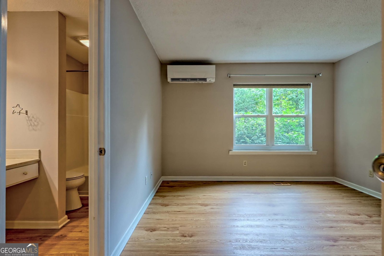95 Stornoway Drive Clayton - 33