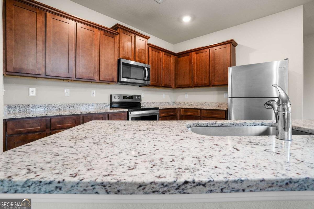 431 Vermeer Court Locust Grove - 11