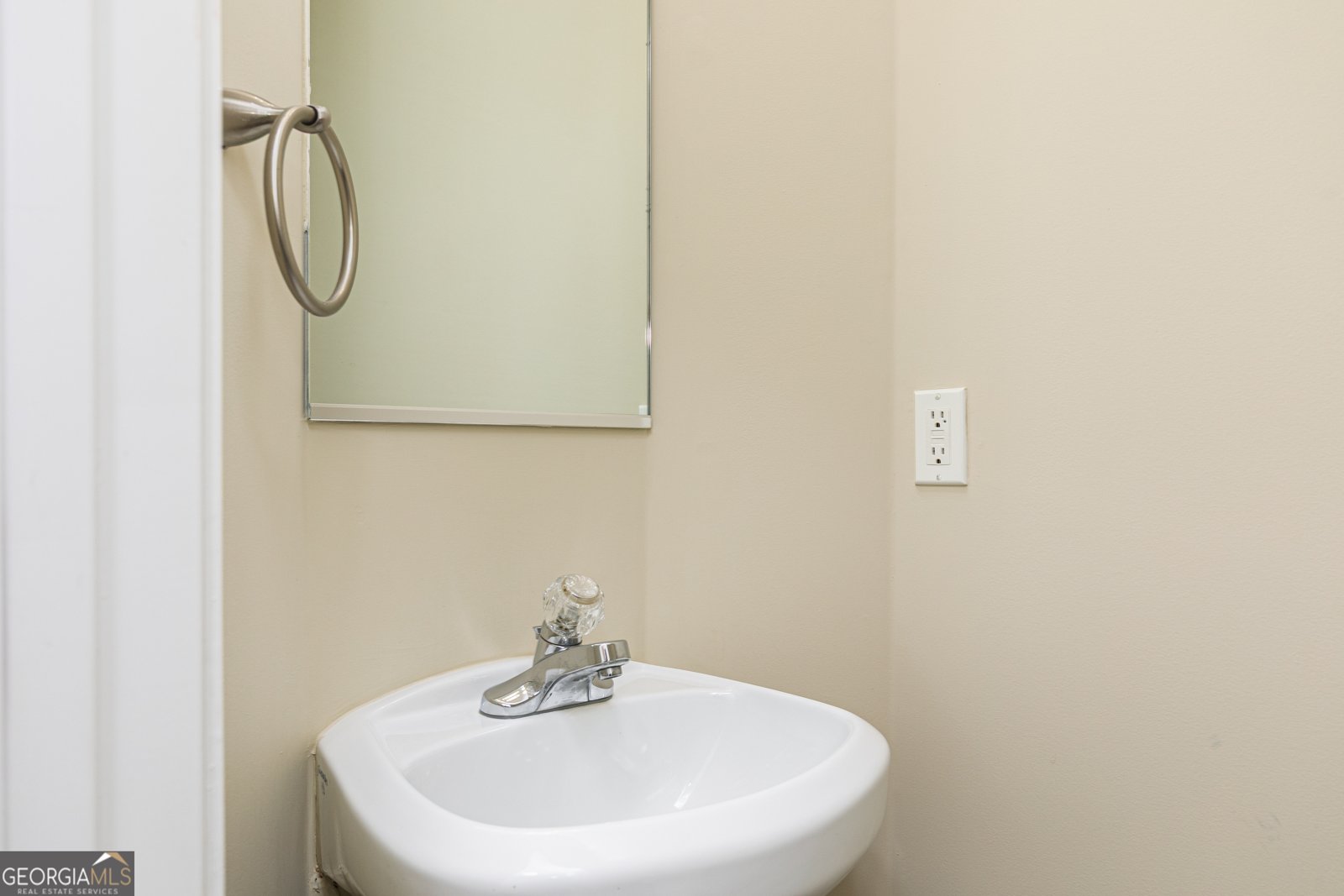 2031 LAKESHORE OVERLOOK Drive Kennesaw - 5