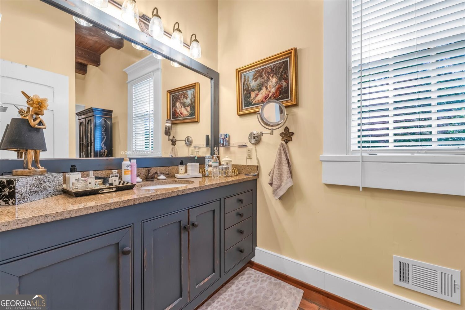 5111 Greensboro Road Washington - 28