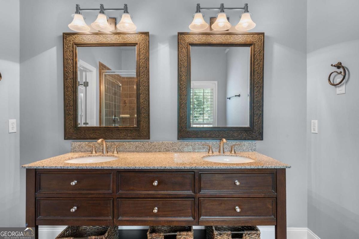 3935 Oakhaven Court Alpharetta - 30