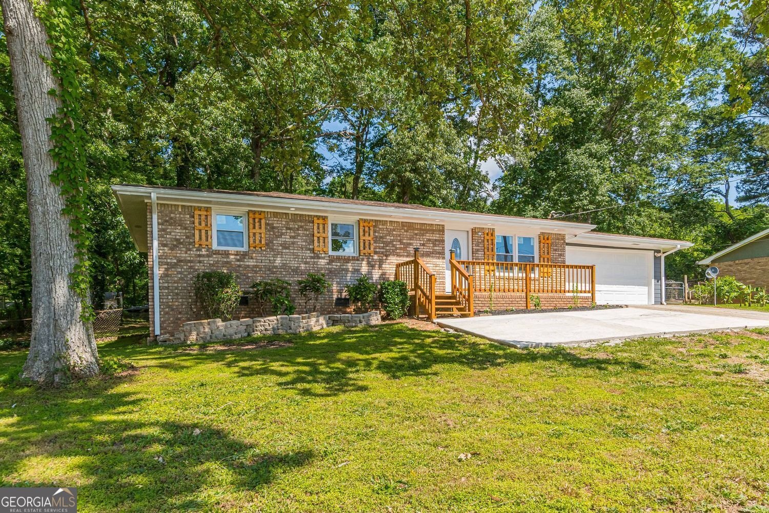 8421 Lee Road Lithia Springs - 1
