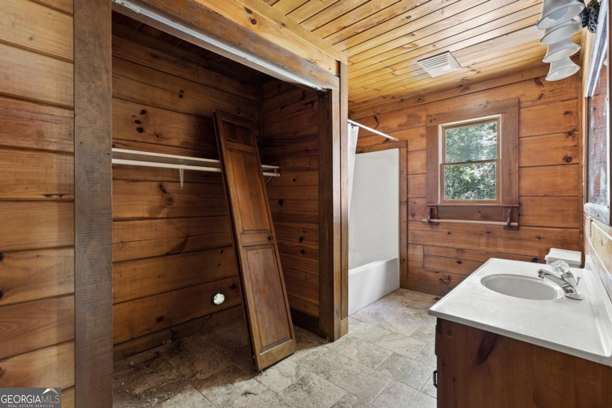 335 Meadowoods Drive Morganton - 24