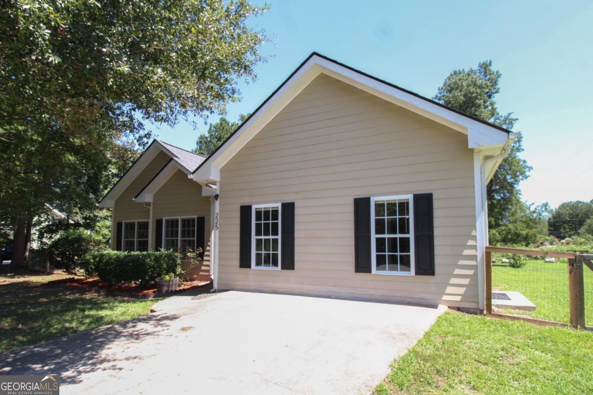 225 Camelot Drive Athens - 1