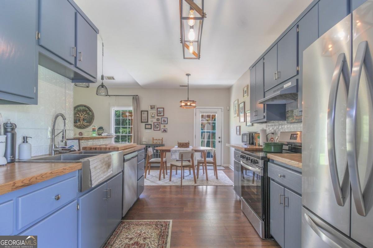 225 Camelot Drive Athens - 11