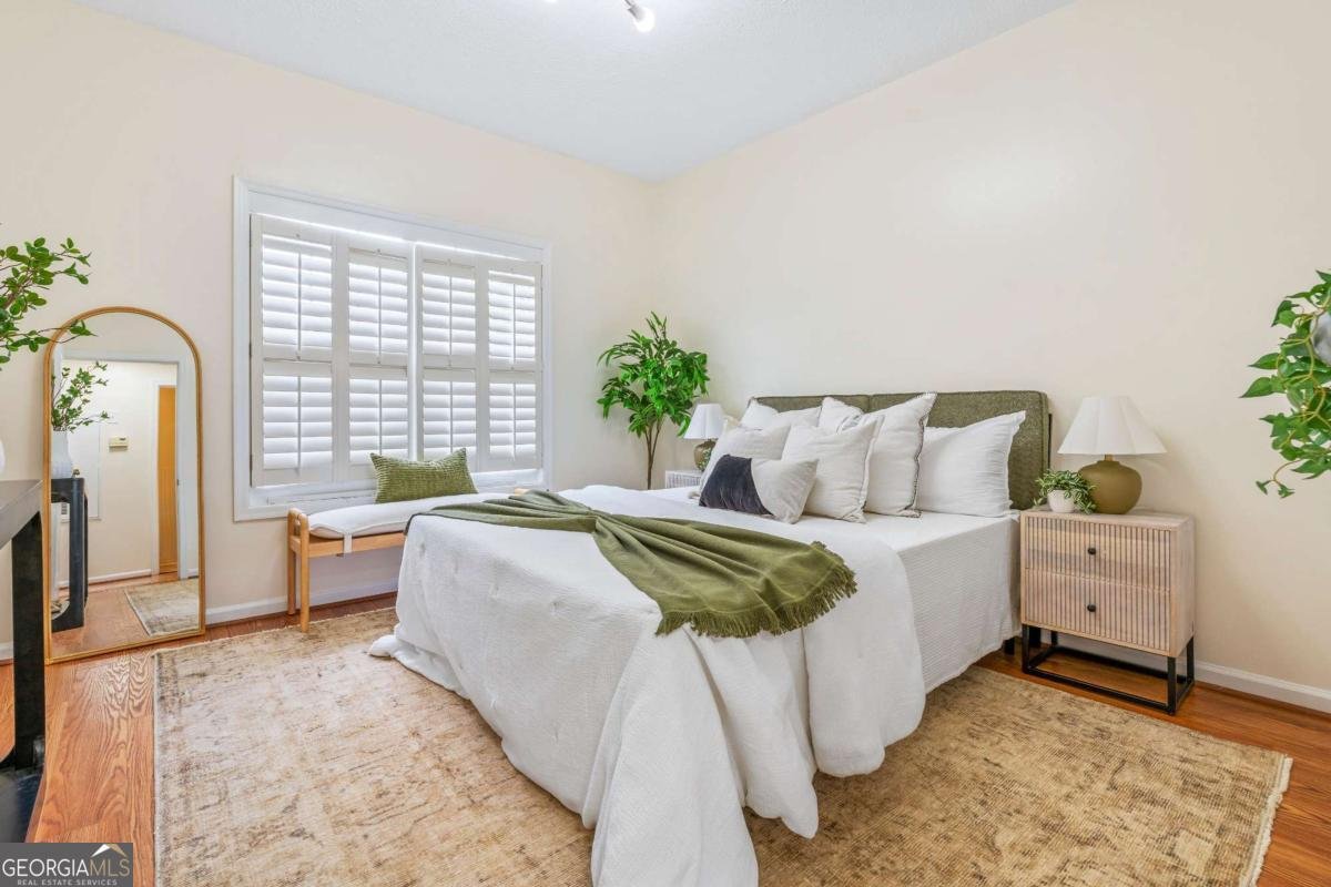 1250 Parkwood Circle Atlanta - 12