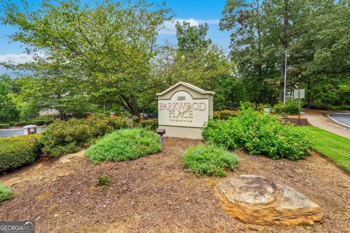 1250 Parkwood Circle Atlanta - 5