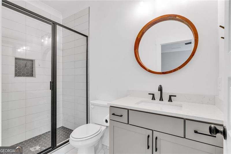 128 Creekview Lane Canton - 43
