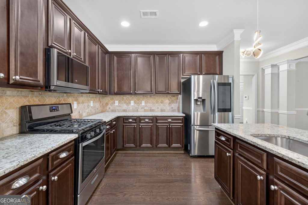 484 CRESTMONT Lane Canton - 13
