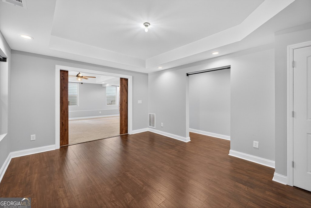 484 CRESTMONT Lane Canton - 48