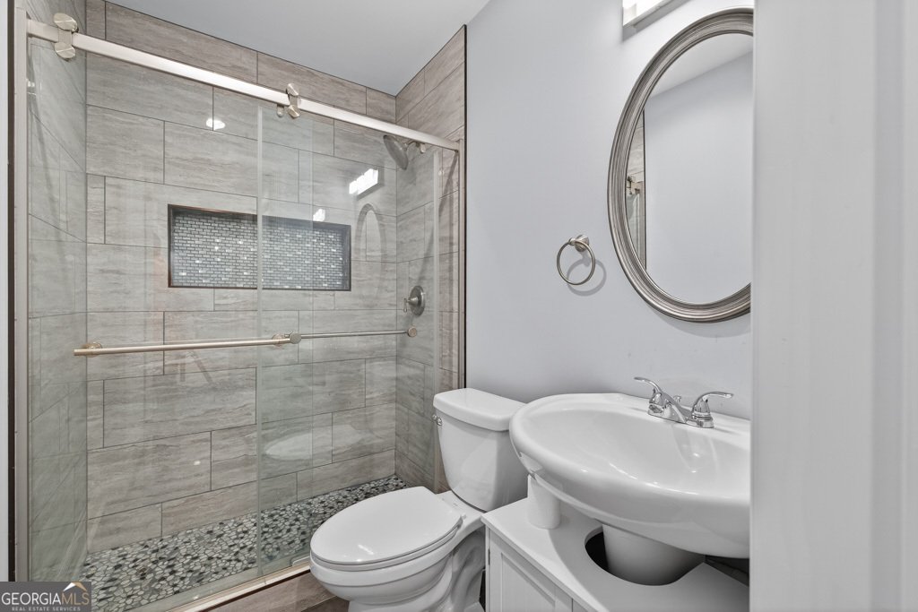 484 CRESTMONT Lane Canton - 49
