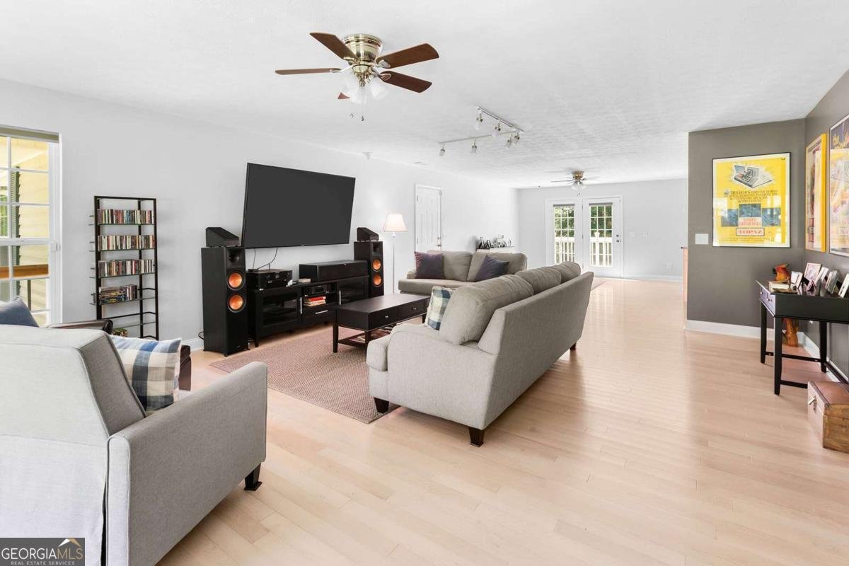 48 Loyd Smith Road Lexington - 40