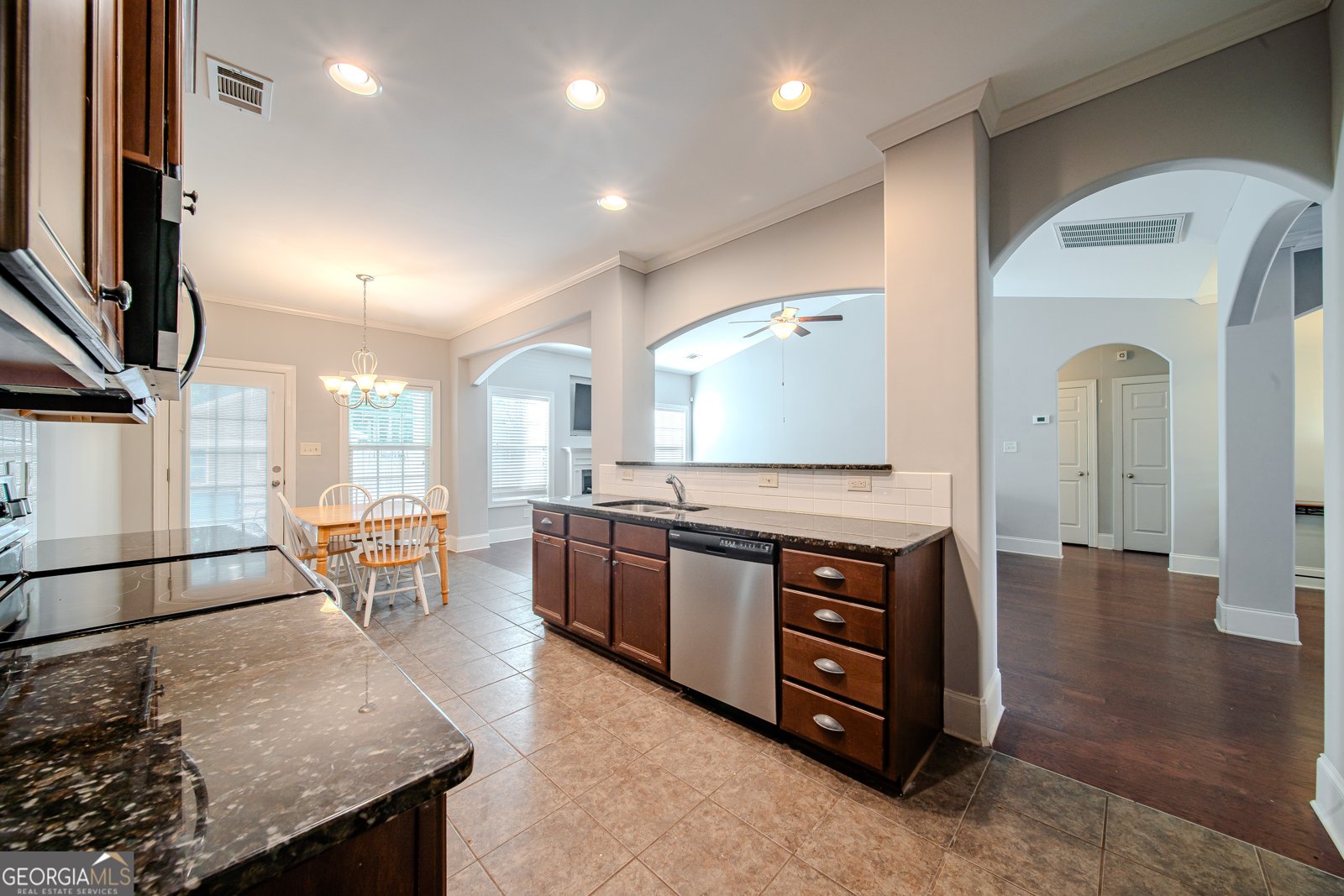24 Lilac Path Hamilton - 14