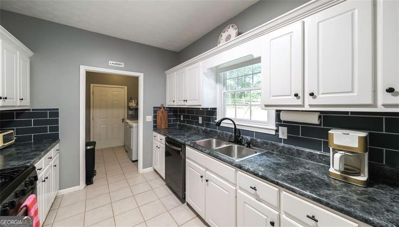 305 EAGLES NEST Circle Carrollton - 16