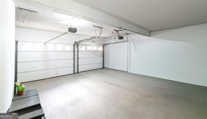 305 EAGLES NEST Circle Carrollton - 33