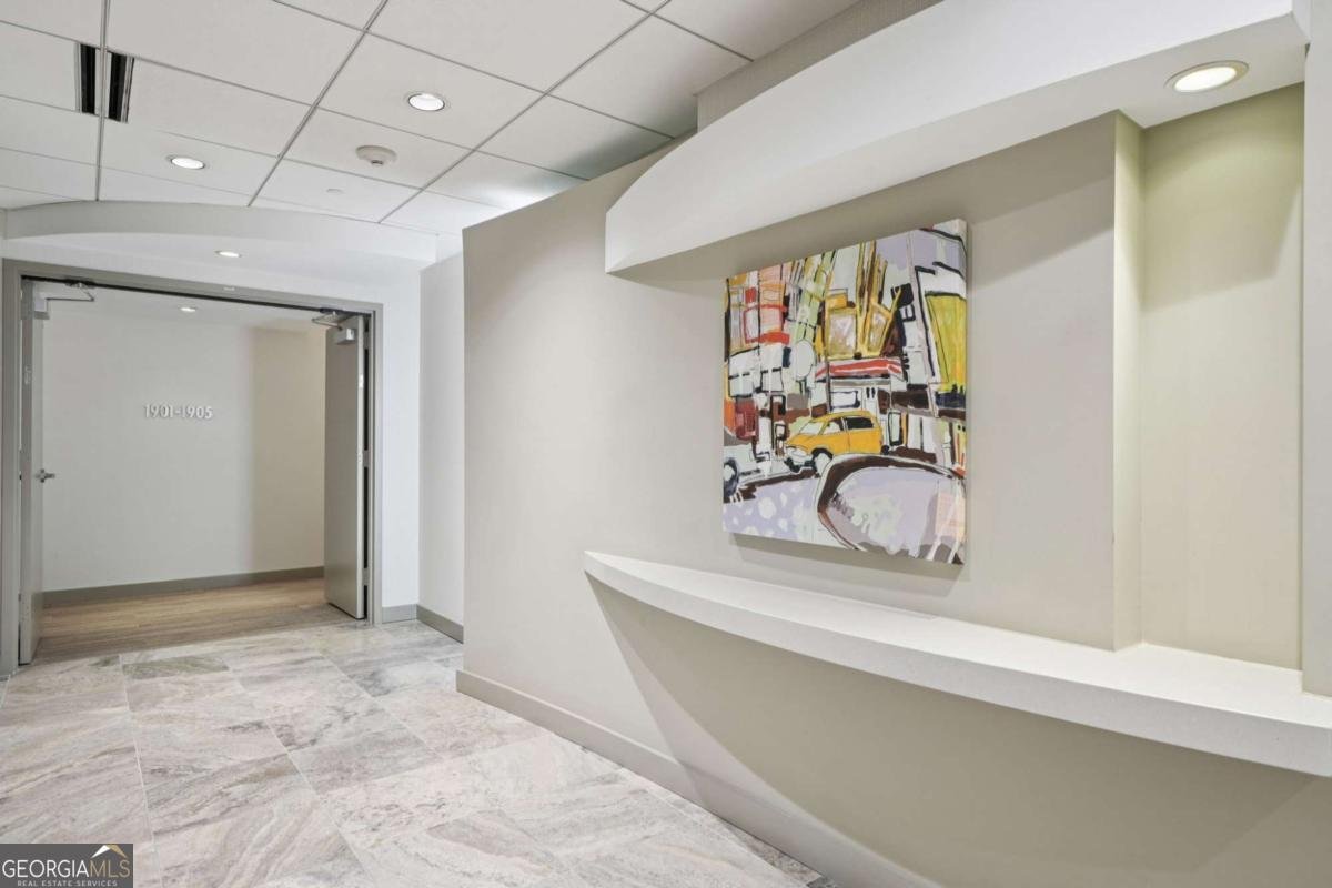 3338 Peachtree Road Atlanta - 25